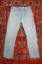 Load image into Gallery viewer, Vintage Levi’s 505 Regular Fit Straight Leg Jeans Made in USA
