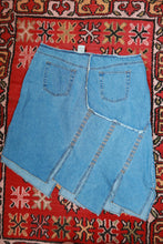 Load image into Gallery viewer, Vintage 2000s Plus Size Denim Midi Skirt Silver Grommet Chain Link Panel Jean Skirt