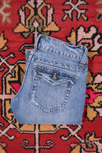 Load image into Gallery viewer, Vintage 2000s Guess Bootcut Jeans