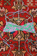 Load image into Gallery viewer, Vintage 2000s Victoria’s Secret Tropical Floral Bandeau Bikini Top