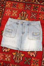 Load image into Gallery viewer, Vintage 2000s Light Wash Denim Cargo Mini Skirt