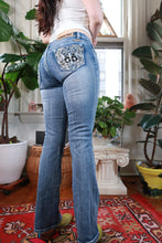 Load image into Gallery viewer, Vintage 2000s Low Rise Embellished Straight Leg Jeans