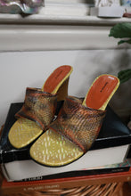 Load image into Gallery viewer, Deadstock Vintage 2000s Metallic Mesh Wedge Mules