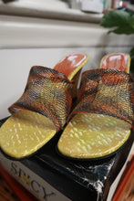 Load image into Gallery viewer, Deadstock Vintage 2000s Metallic Mesh Wedge Mules