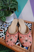 Load image into Gallery viewer, Vintage Floral Embroidered Heeled Mule Slides