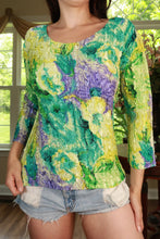 Load image into Gallery viewer, Elektra Vintage women's vintage crinkle crepe floral textured top with a relaxed fit and long sleeves, displayed on a hanger.
