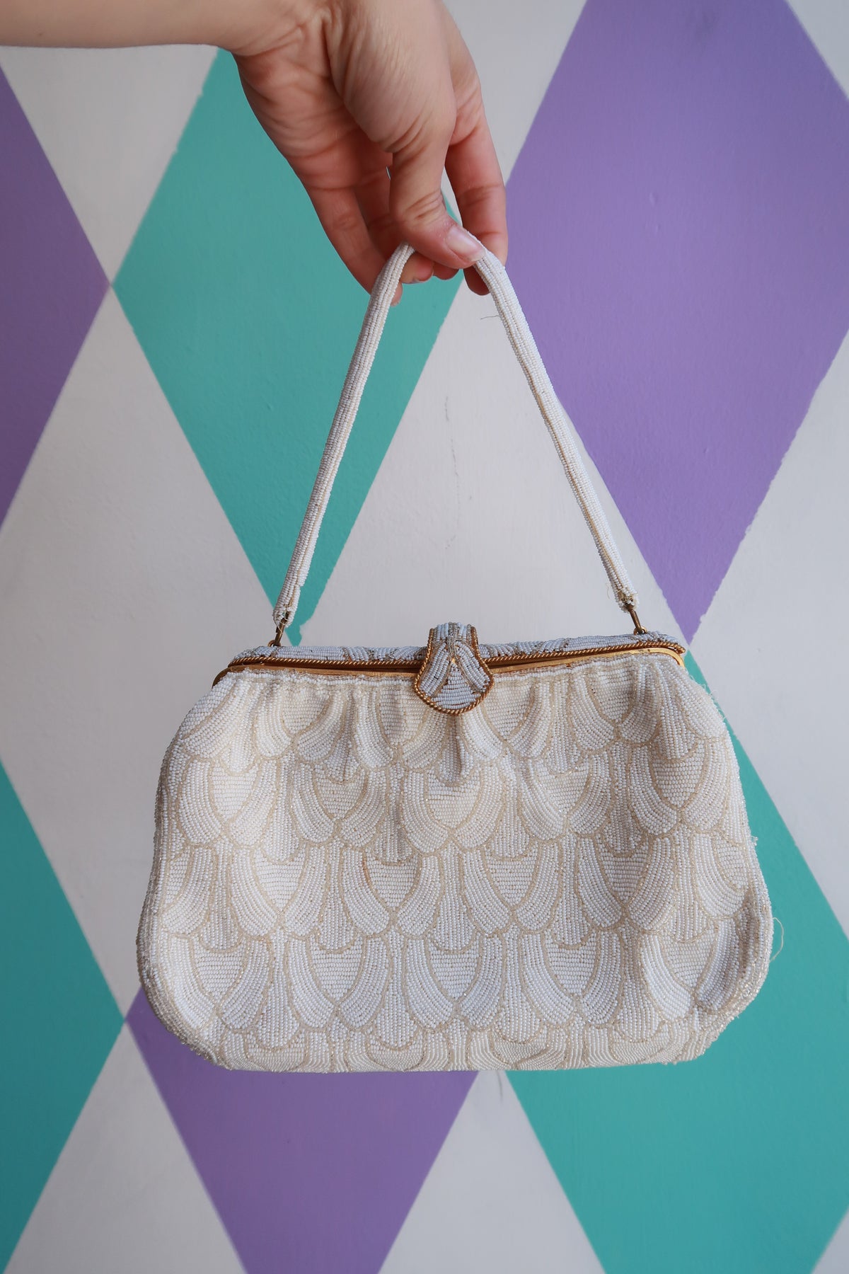 Ivory vintage 1960s Oberon Paris beaded handbag with gold frame, elegant bridal clutch evening purse by Elektra Vintage.