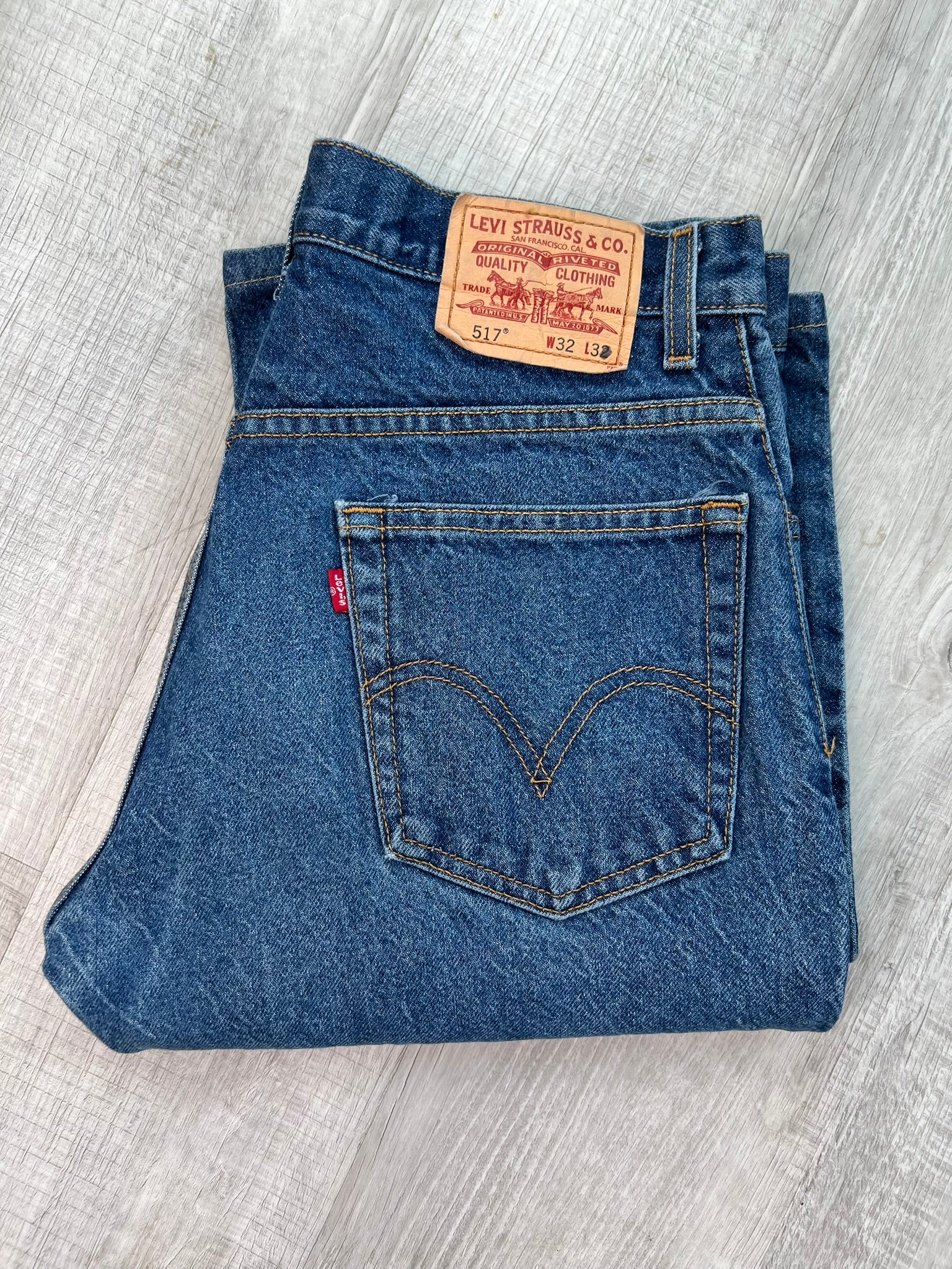Indigo Wash Levi's 517 Bootcut Style Jeans – Elektra Vintage
