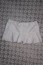 Load image into Gallery viewer, Vintage 2000s White Pleated Mini Skirt
