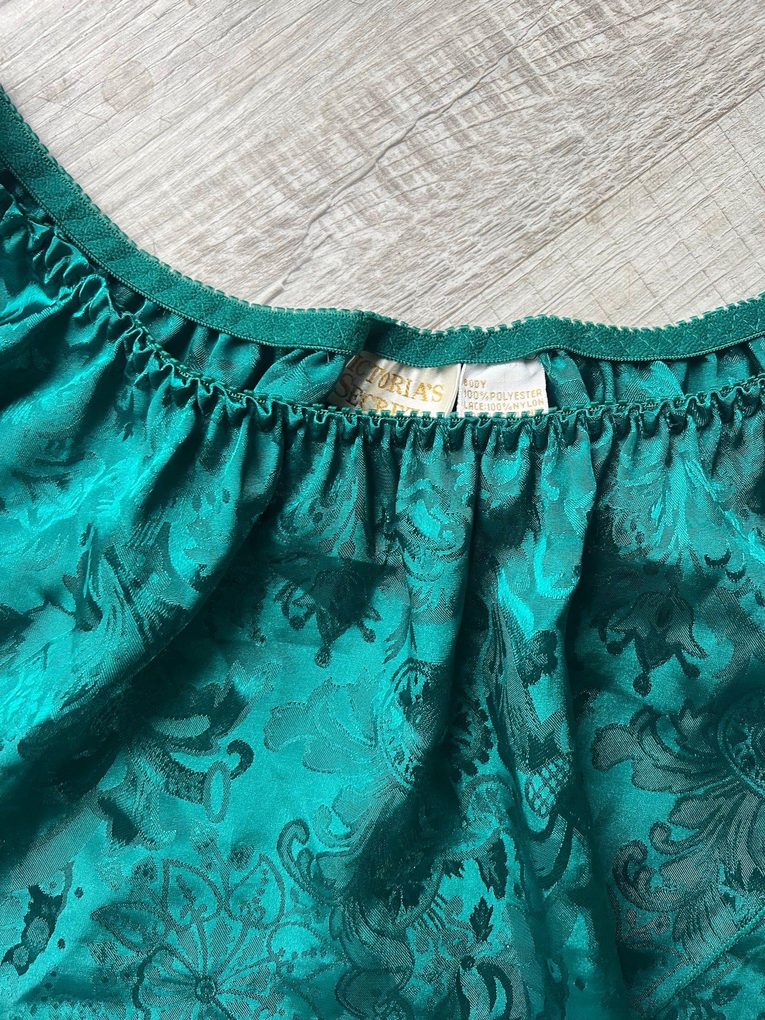 Culotte String Victoria's Secret En Soie à Paillettes Et Nœud - Vintage Rose - Taille M Neuve Avec étiquettes