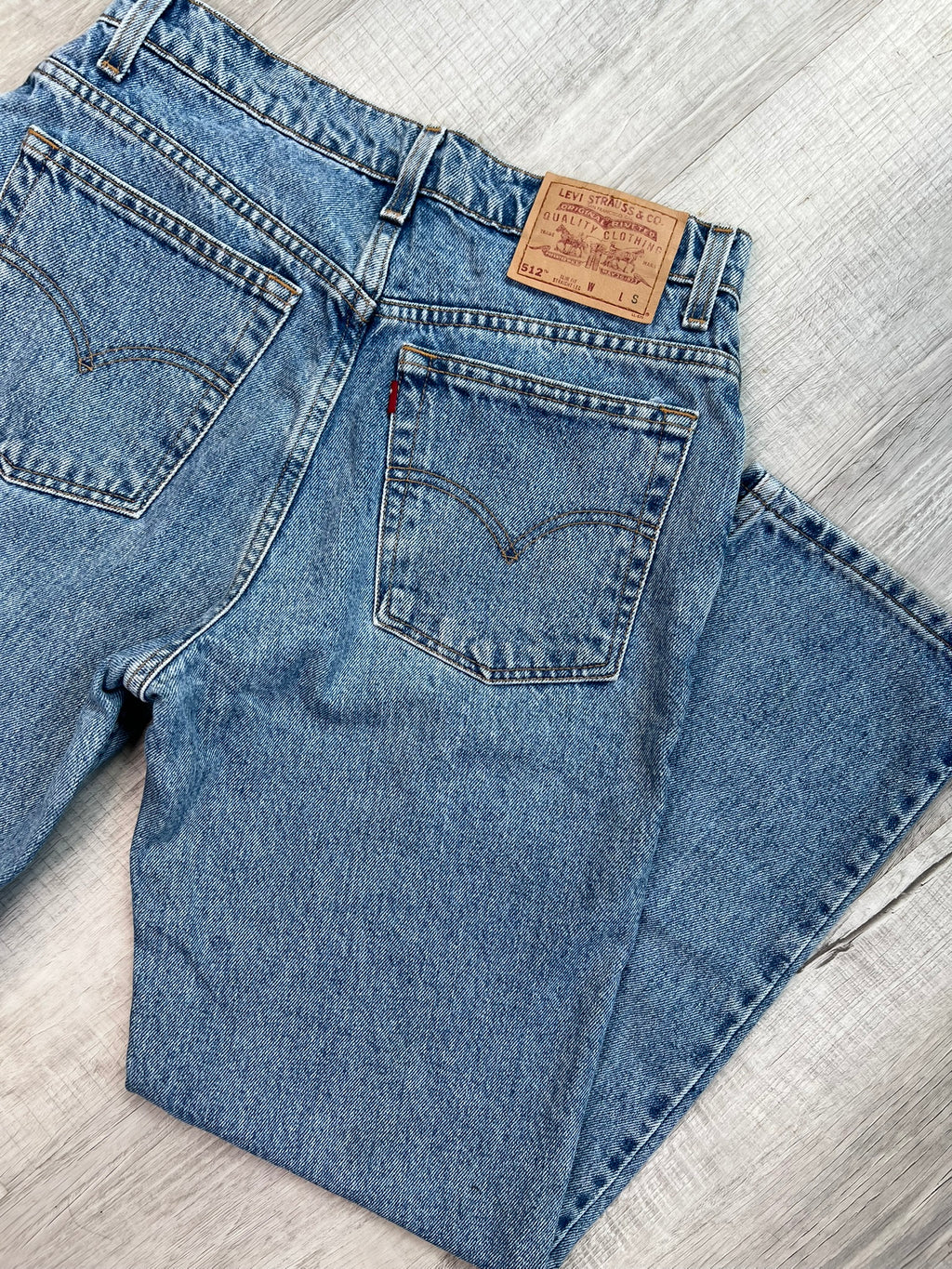 Vintage Levi's 512 Medium Wash Denim Jeans - Elektra Vintage