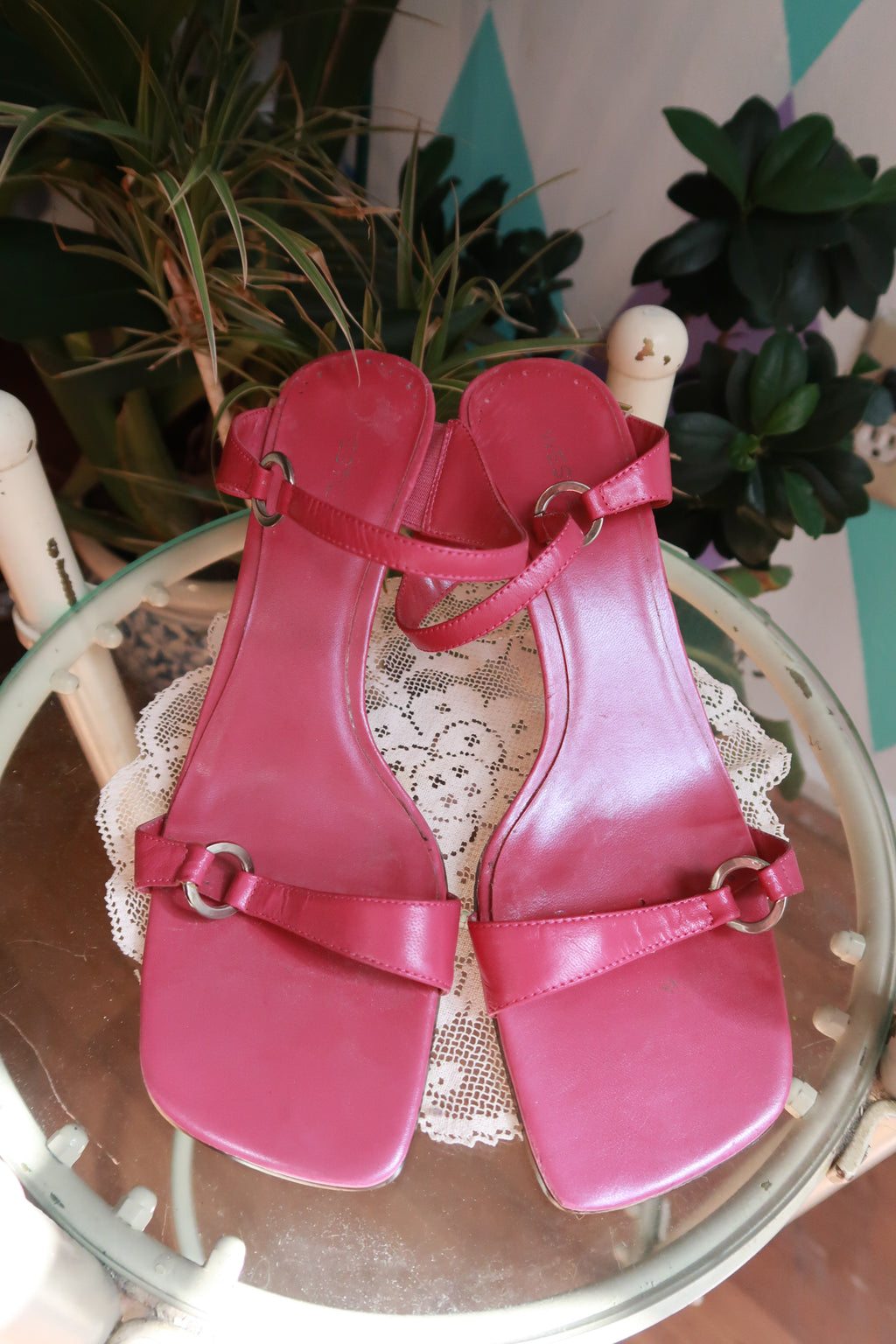 Vintage 2000s Pink Leather Kitten Heel Sandals