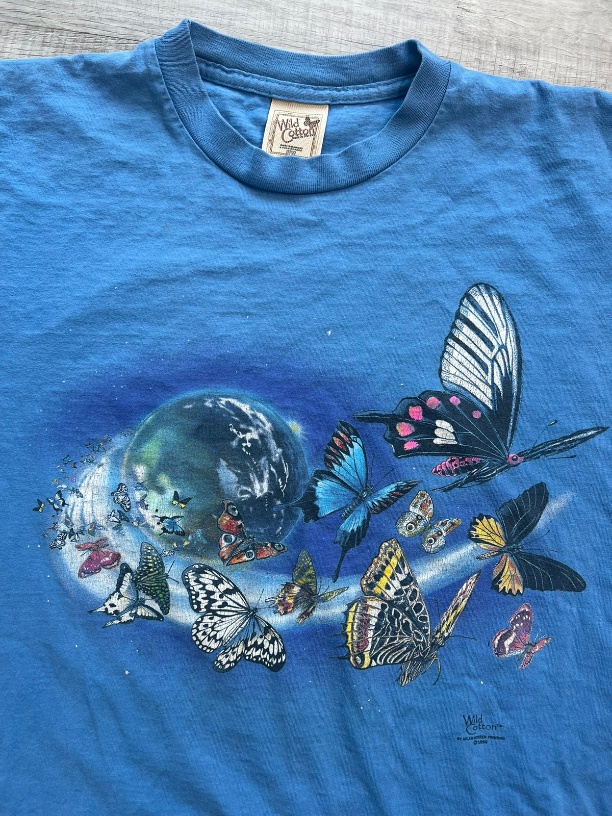 90s Vintage Butterfly Space Graphic Tee - Elektra Vintage