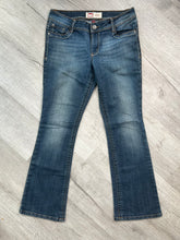 Load image into Gallery viewer, 2000s Vintage LEI Bootcut Low Rise Jeans
