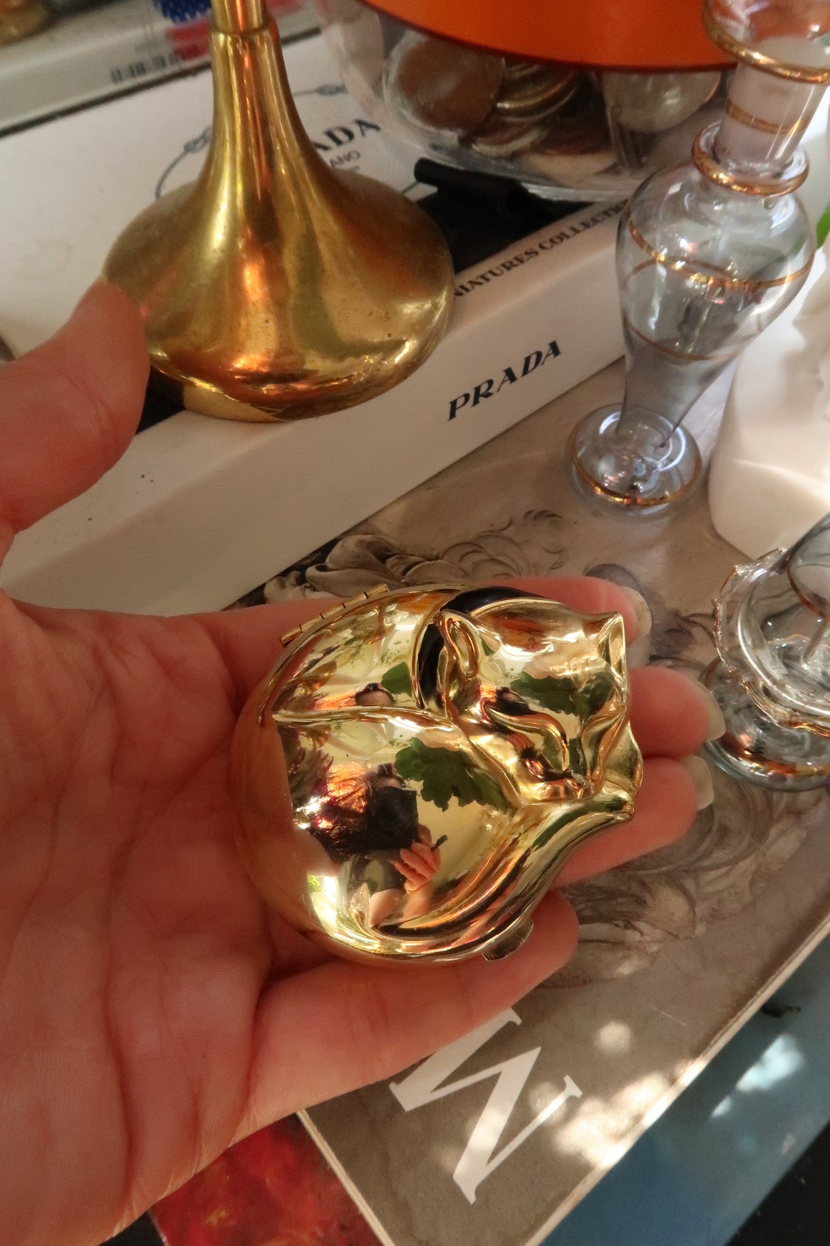 Vintage Estée Lauder Cat Compact – Gold Tone Powder Compact