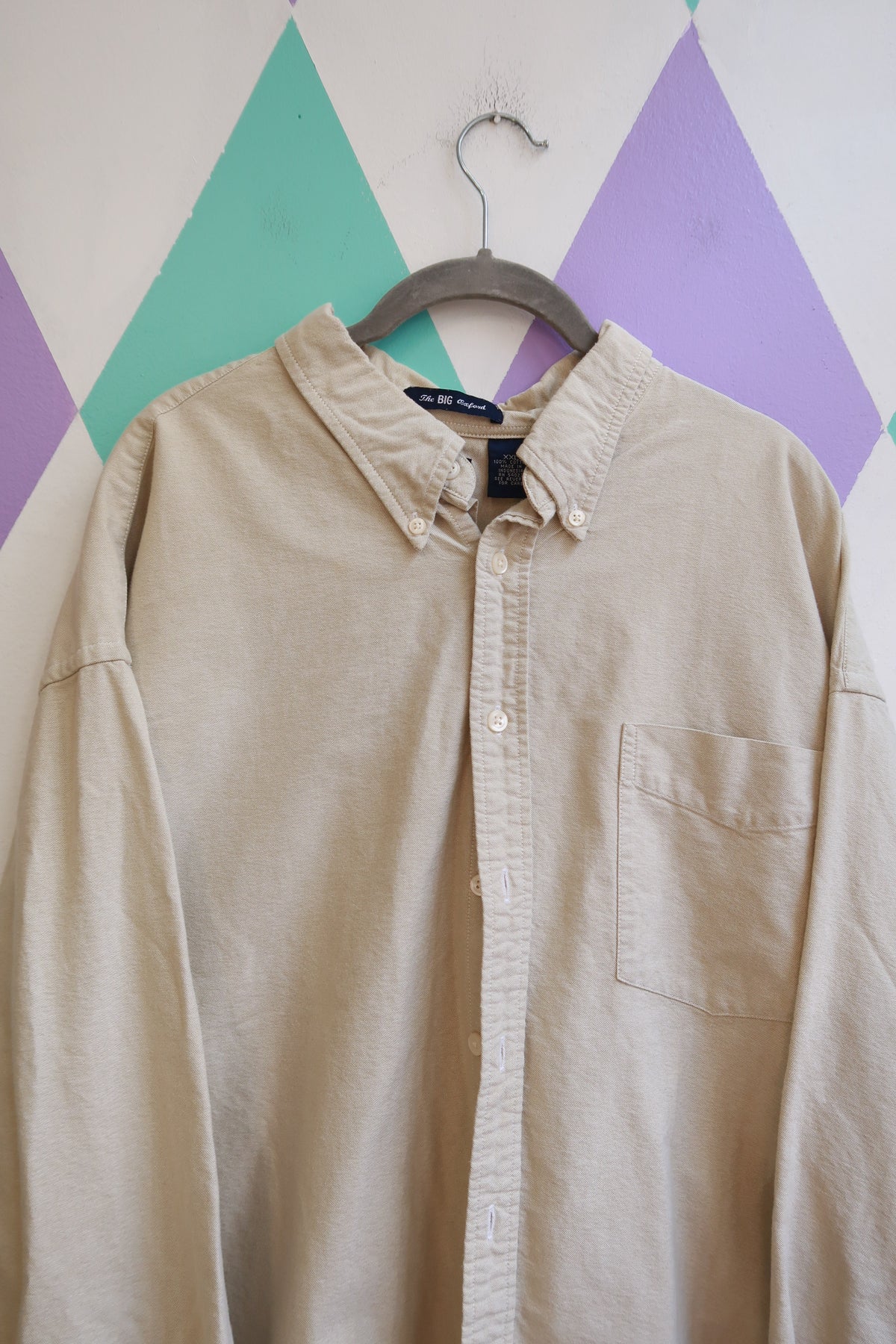 Vintage 90s GAP beige cotton men's button-up shirt, XXL size, styled as a classic Oxford shirt from Elektra Vintage.