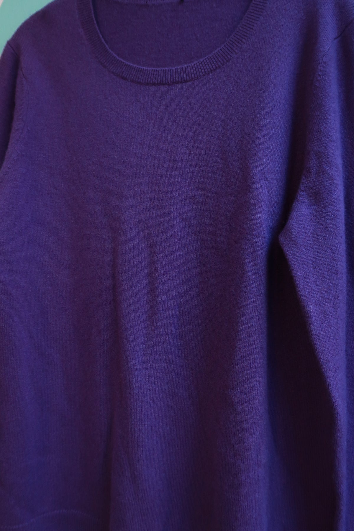 Purple 100% Cashmere Scoop Neck Sweater