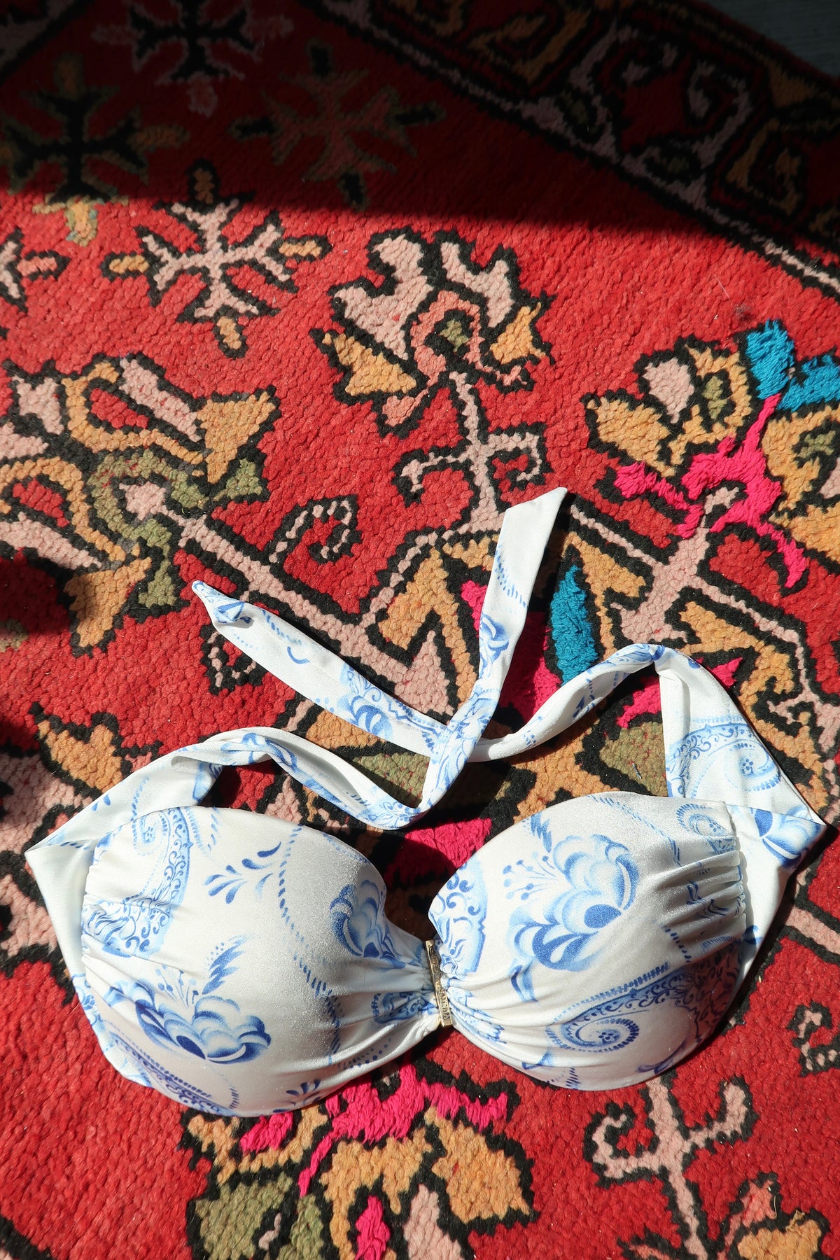 Victoria’s Secret Blue & White Strapless Bikini Top – Porcelain Print Swimwear