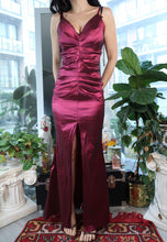 Load image into Gallery viewer, Vintage 2000s Burgundy Metallic Ruched Gown with Front Slit
