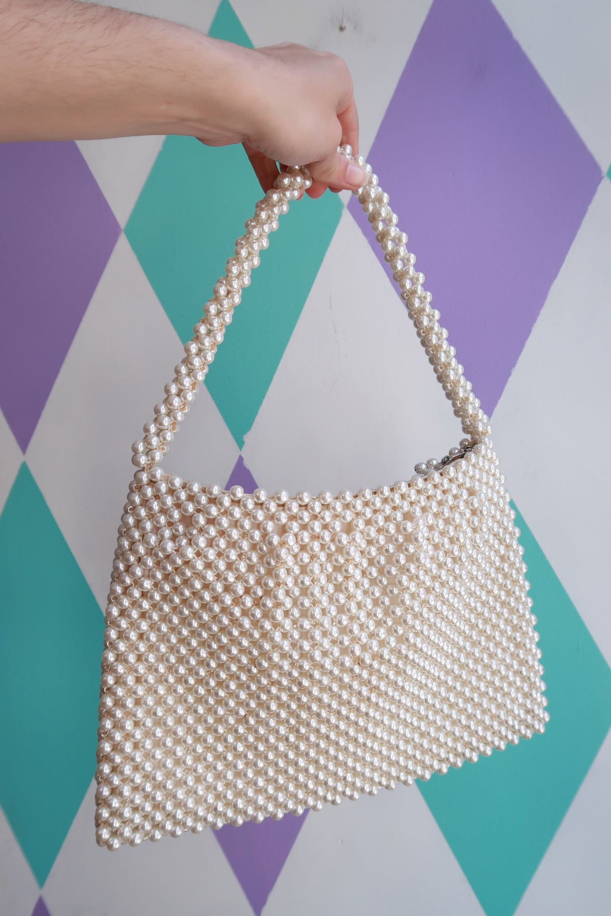 Vintage 1960s ivory beaded pearl handbag with faux pearl top handle, elegant evening bag by Elektra Vintage.