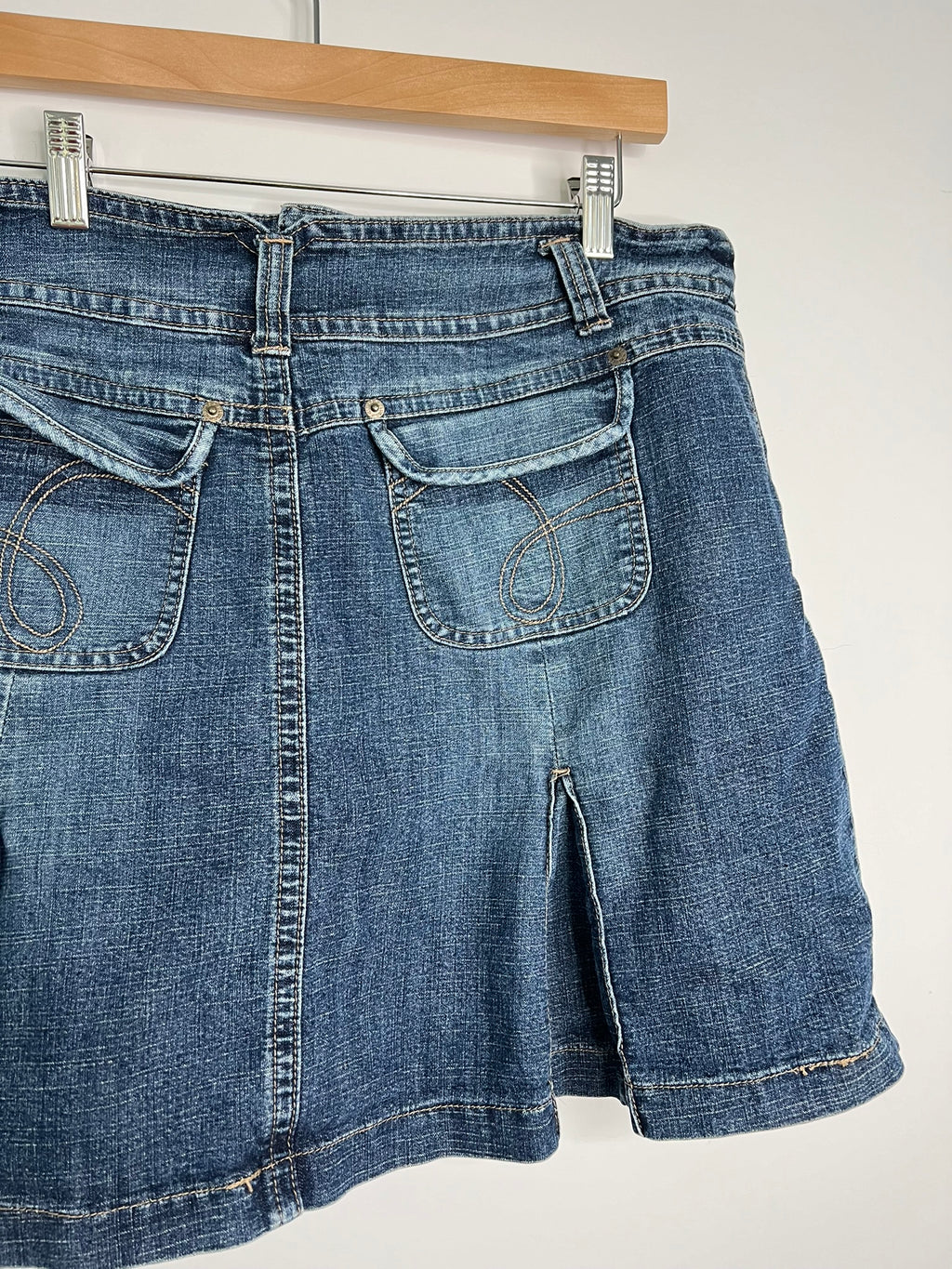2000s Vintage Mwah Pleated Denim Mini Skirt - Elektra Vintage
