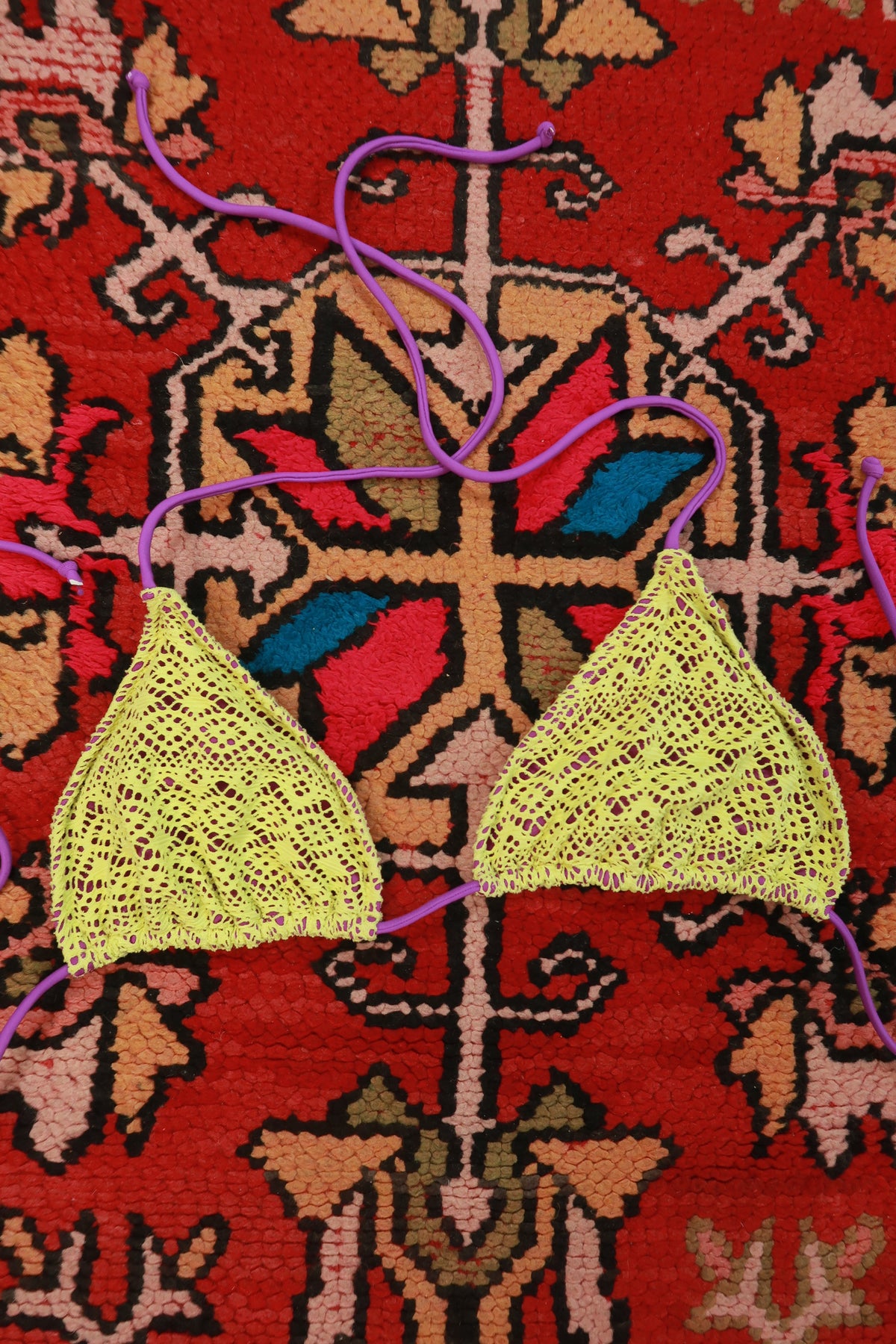 Elektra Vintage Y2K Aeropostale neon yellow lace overlay triangle bikini top for women, featuring bright color and lace detail.