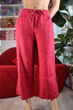 Load image into Gallery viewer, Red Linen Drawstring Wide Leg Capris
