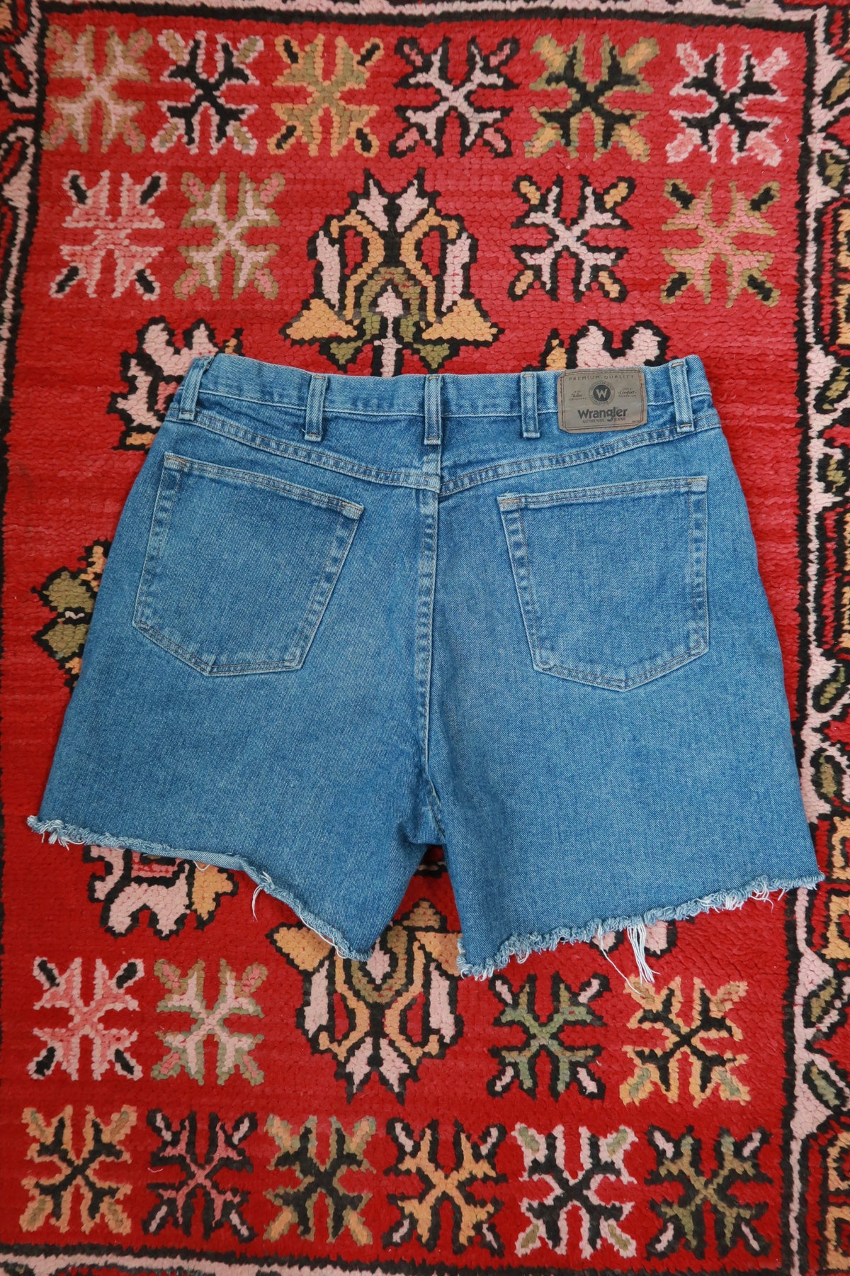 Vintage 2000s Wrangler Cut Off Denim Shorts Medium Wash Jean Shorts