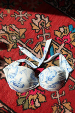 Load image into Gallery viewer, Victoria’s Secret Blue &amp; White Strapless Bikini Top – Porcelain Print Swimwear
