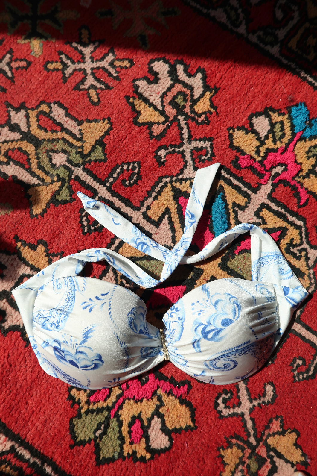 Victoria’s Secret Blue & White Strapless Bikini Top – Porcelain Print Swimwear