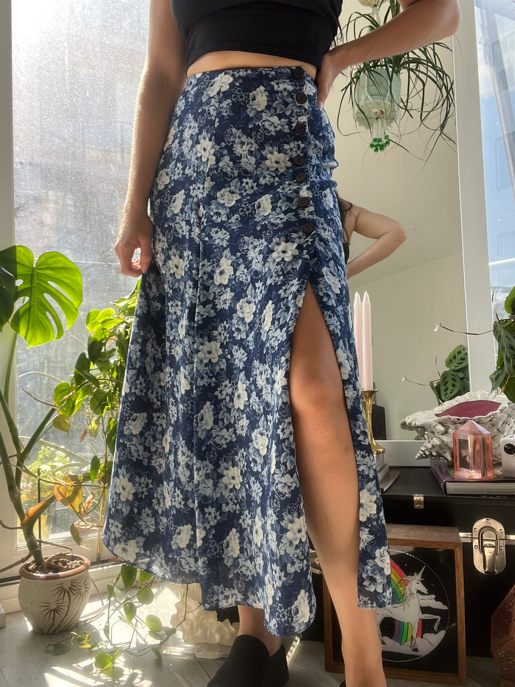 Elektra Vintage blue floral midi skirt with vintage-inspired design, flowing fabric, and elegant mid-length style.