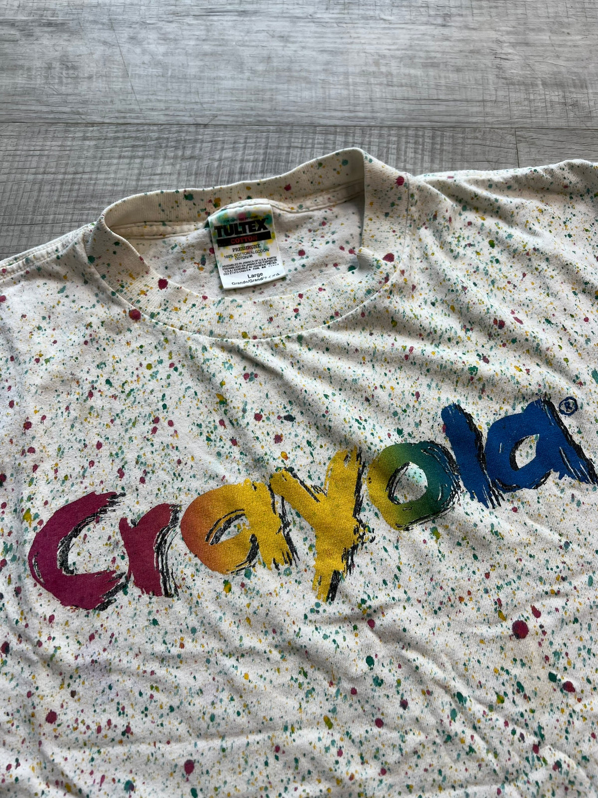 90s Vintage Crayola Graphic Tee - Elektra Vintage