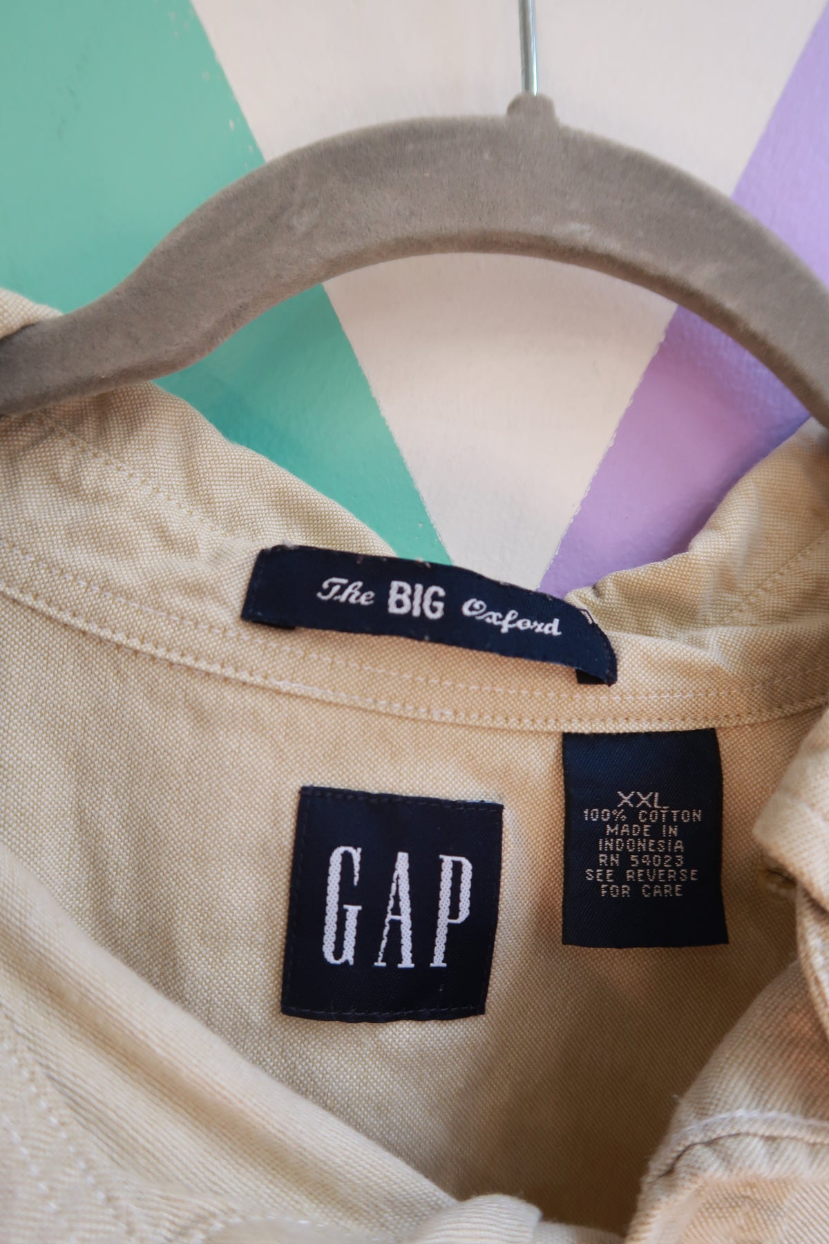Vintage 90s GAP beige cotton Oxford shirt for men, button-up style, XXL size, by Elektra Vintage.