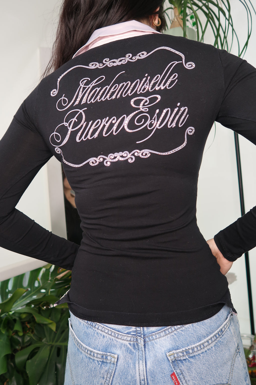 Vintage 2000s Elektra Vintage Mademoiselle long-sleeve women's top, soft fabric, fitted style, neutral color, casual chic design.