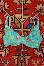 Load image into Gallery viewer, Vintage 2000s Victoria’s Secret Blue Floral Cotton Bra
