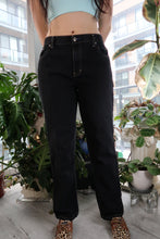 Load image into Gallery viewer, Vintage Black Tommy Hilfiger Denim Jeans
