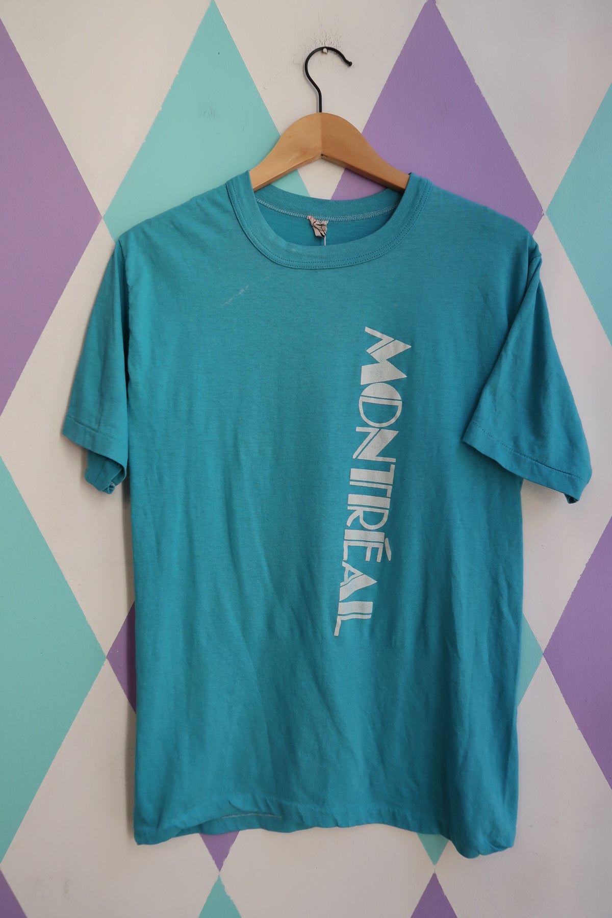Vintage Montréal Single Stitch Graphic Tee – 80s/90s Blue T-Shirt