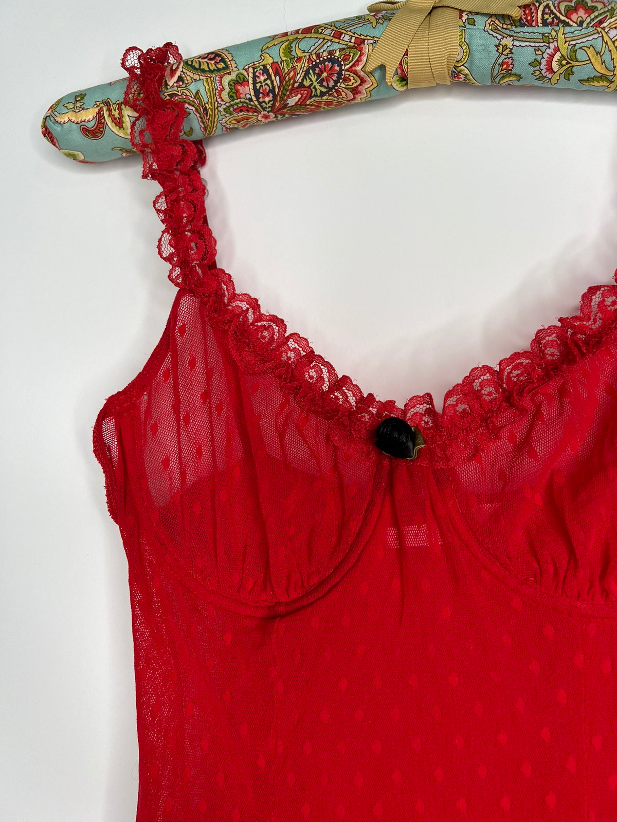 Red lace women's top from the 2000s by Elektra Vintage, featuring intricate lace details and a fitted style.