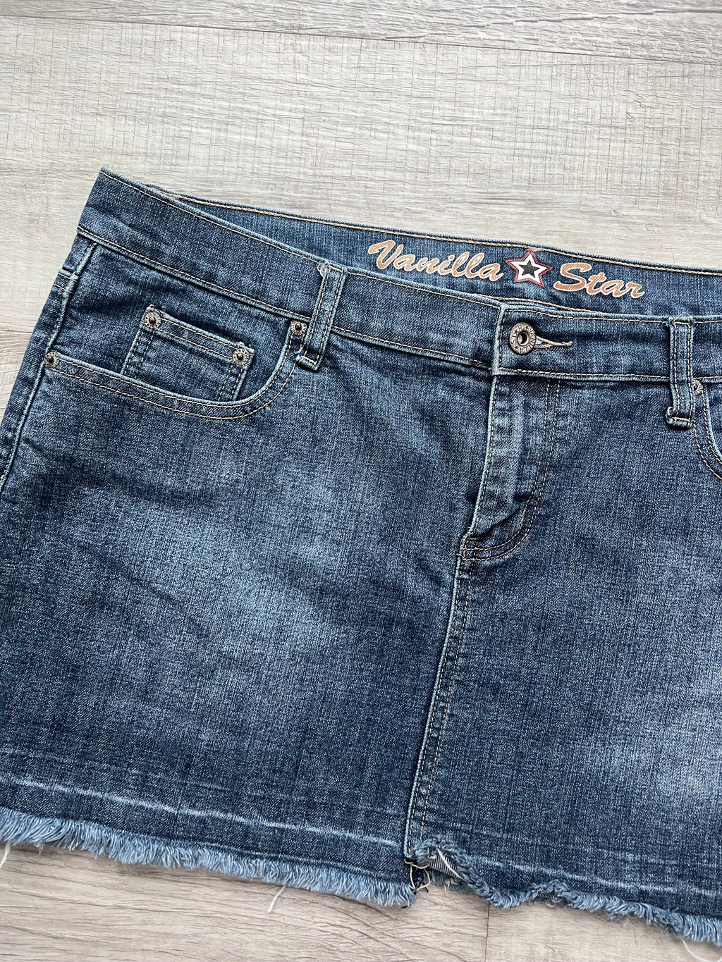 2000s Vintage Denim Mini Skirt with Leopard Print Accents - Elektra Vintage