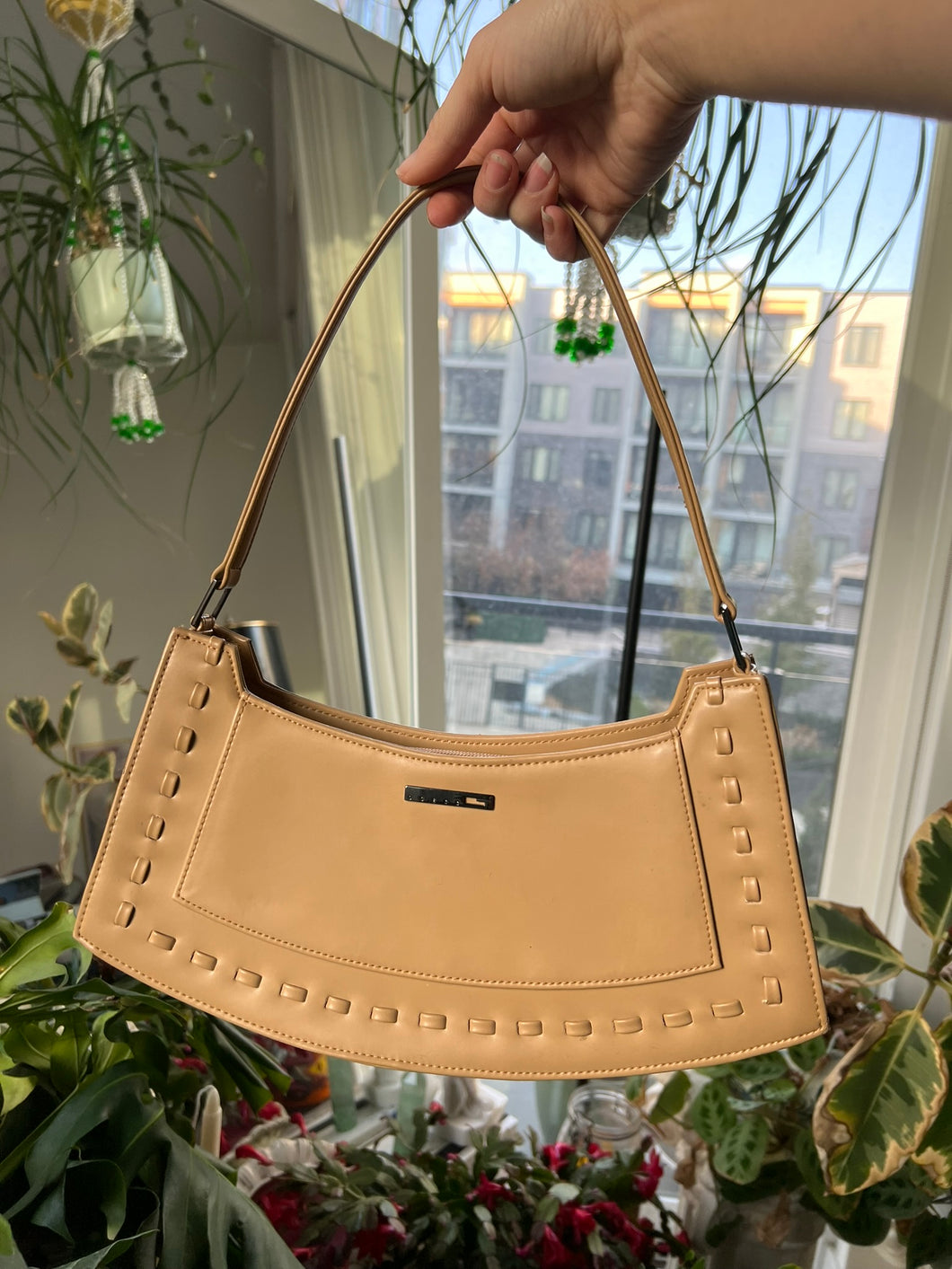 Vintage 2000s Guess Tan Shouldbag