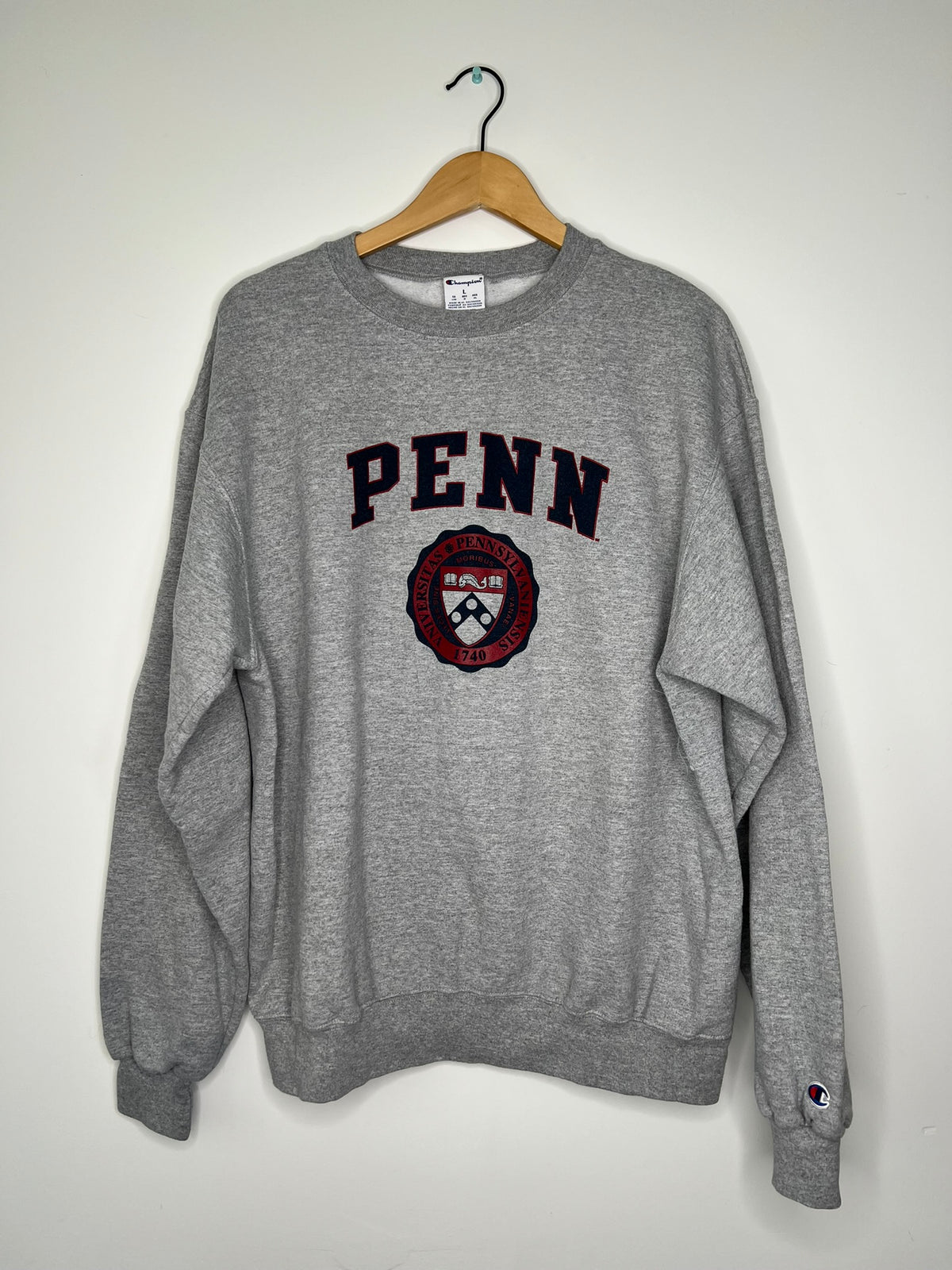 Elektra Vintage UPenn graphic crewneck sweatshirt with university logo in navy and white, casual and comfortable apparel.