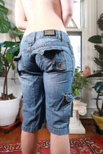 Load image into Gallery viewer, Vintage 2000’s Baby Phat Denim Cargo Capri Pants

