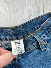 Load image into Gallery viewer, Levi’s 921 Vintage Orange Tab Tapered Fit Tapered Leg Blue Jeans
