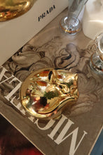 Load image into Gallery viewer, Vintage Estée Lauder Cat Compact – Gold Tone Powder Compact
