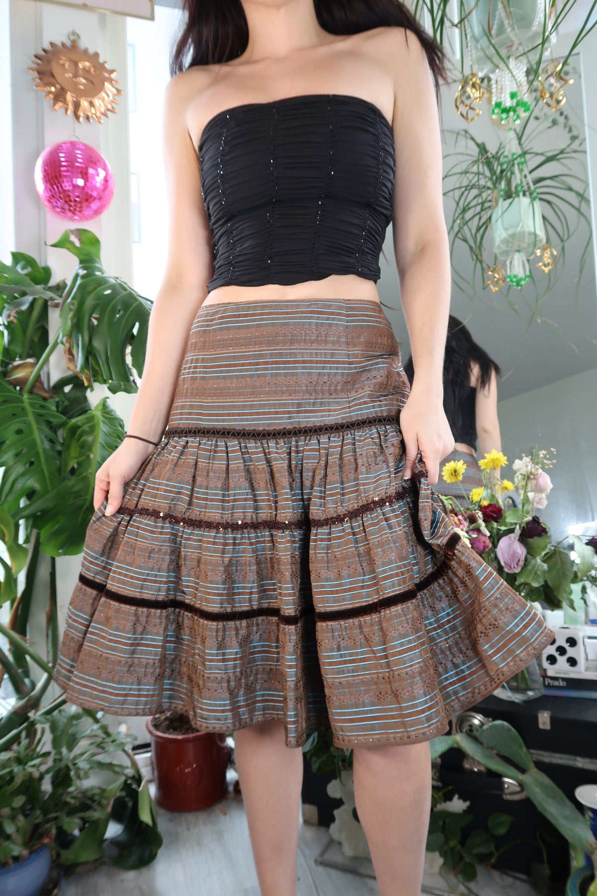 Vintage 2000s Nanette Lepore brown tiered skirt from Elektra Vintage, showcasing layered fabric and flowy silhouette.