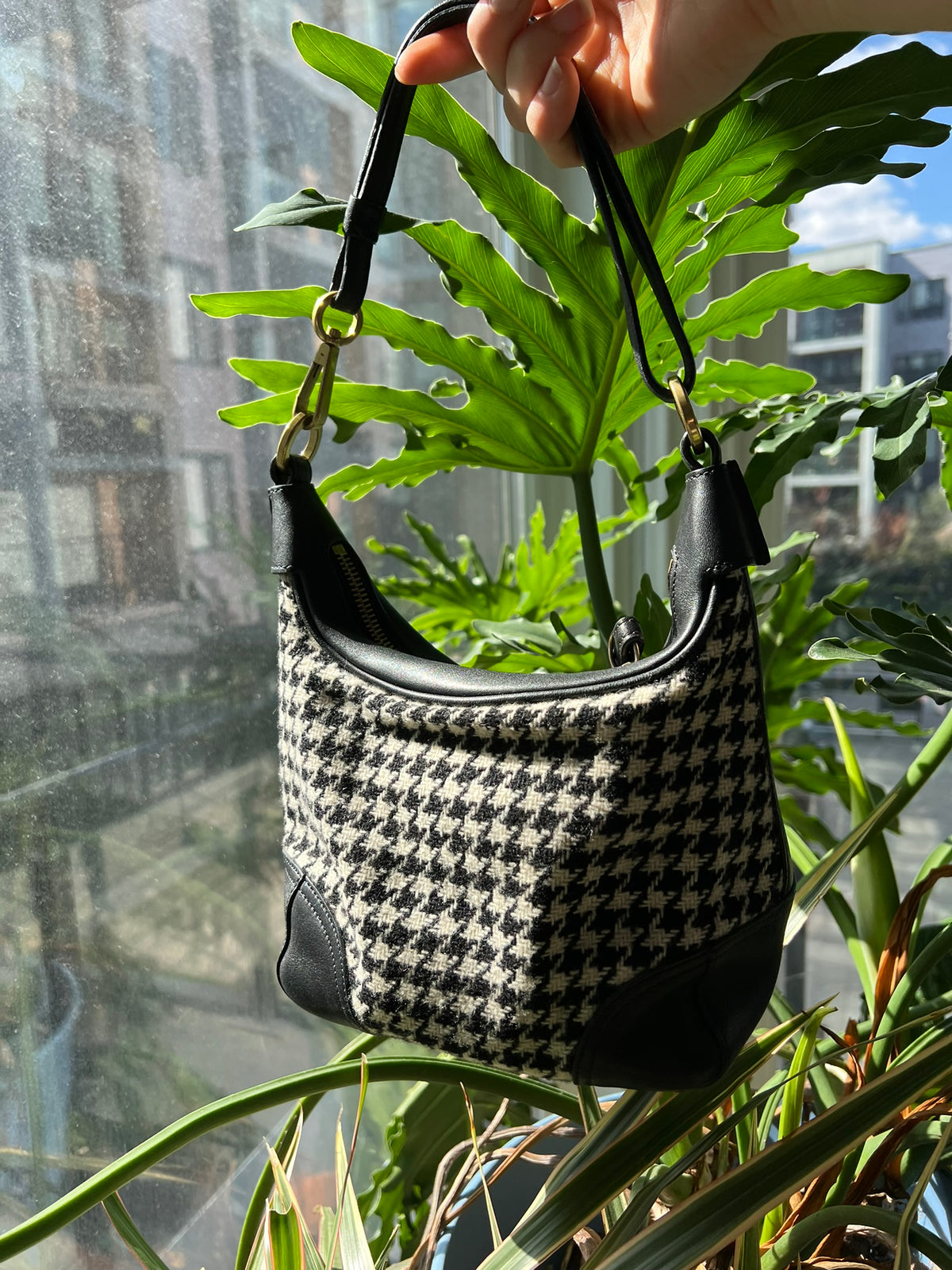2000s Vintage Coach Hamilton Small Wool Houndstooth & Black Leather Shoulder Bag - Elektra Vintage