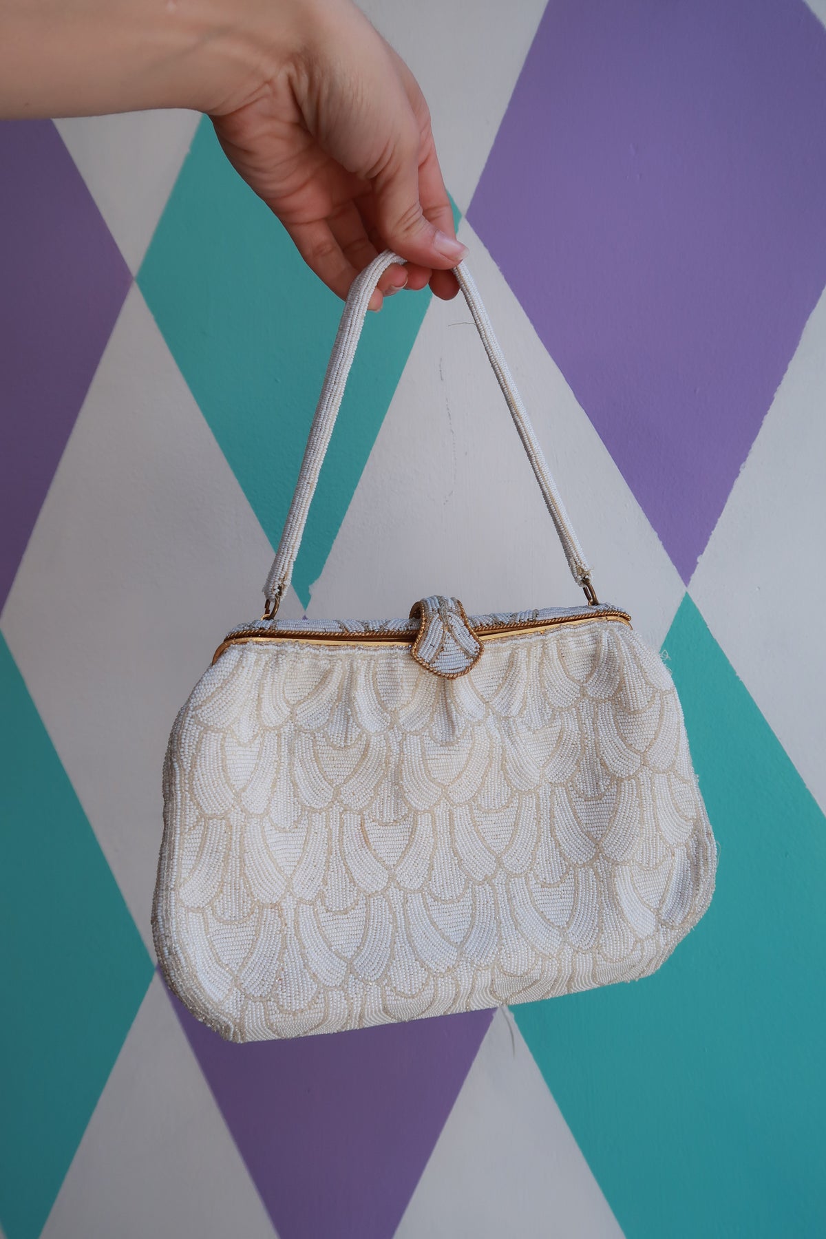 Ivory vintage 1960s Oberon Paris beaded handbag with gold frame, elegant bridal clutch evening purse by Elektra Vintage