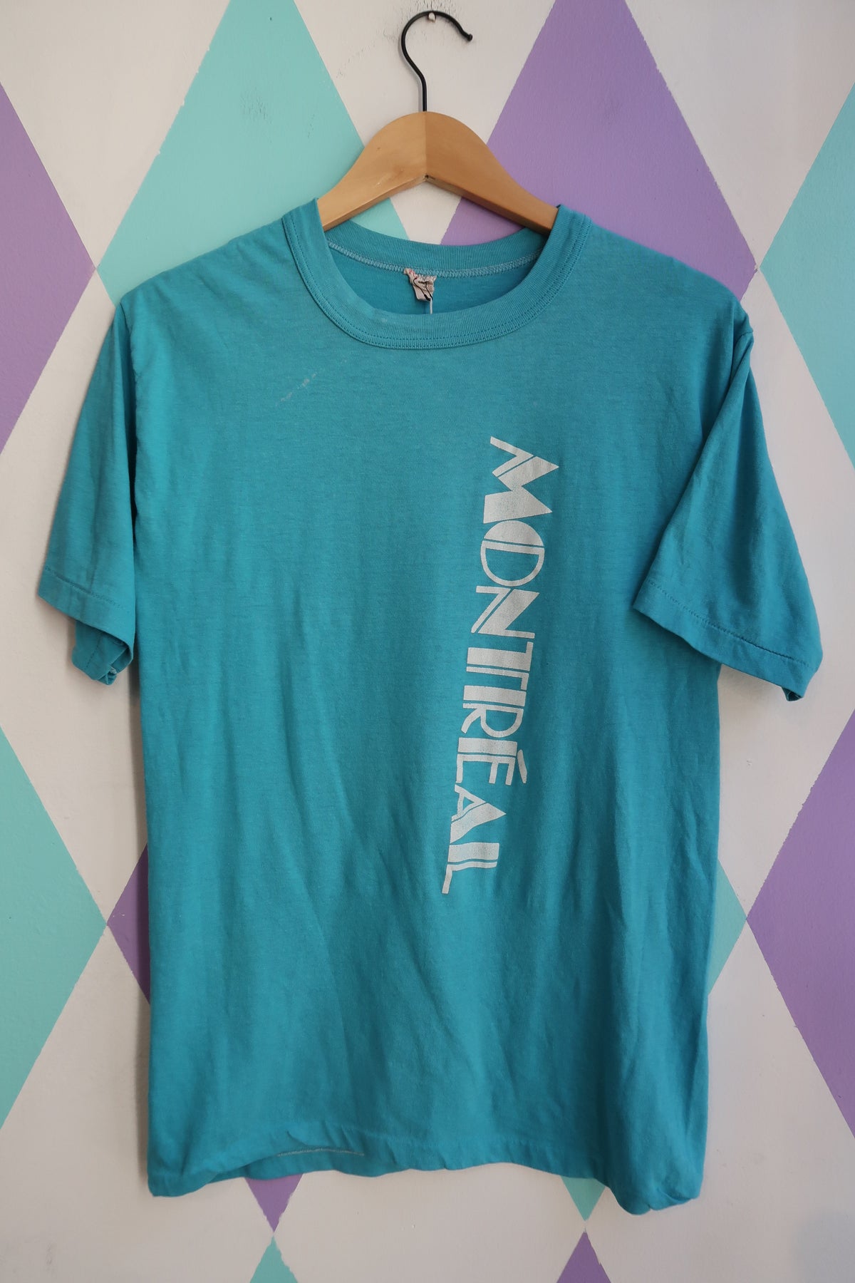 Vintage Montréal Single Stitch Graphic Tee – 80s/90s Blue T-Shirt