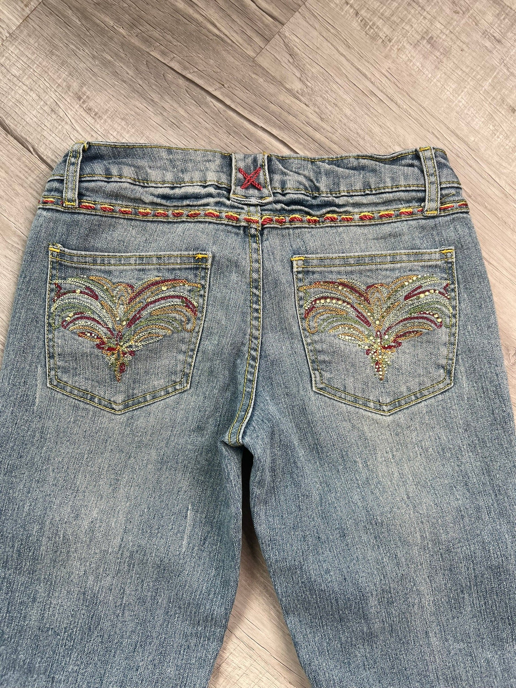 2000s Vintage Light Wash Denim Low Rise Jeans by NoBo