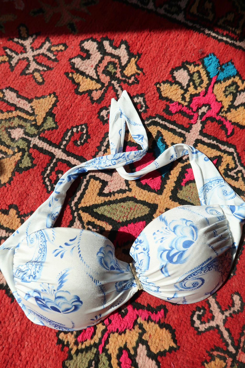 Victoria’s Secret Blue & White Strapless Bikini Top – Porcelain Print Swimwear